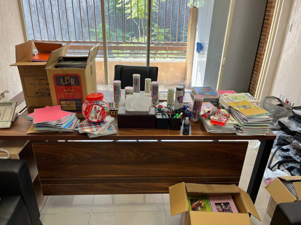 photo_5933932275513279501_y